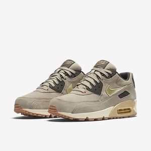 Nike Air Max 90 premium suede